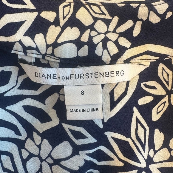 EUC Diane Von Furstenberg Purdy Jumpsuit Size 8 - Picture 3 of 3